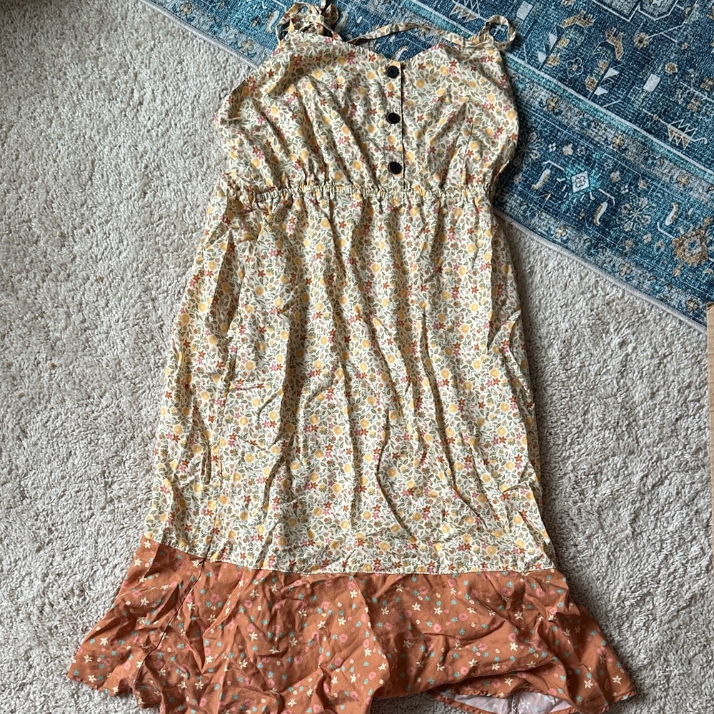 Patagonia Women’s Wildflower dress with pockets and ruffle bottom